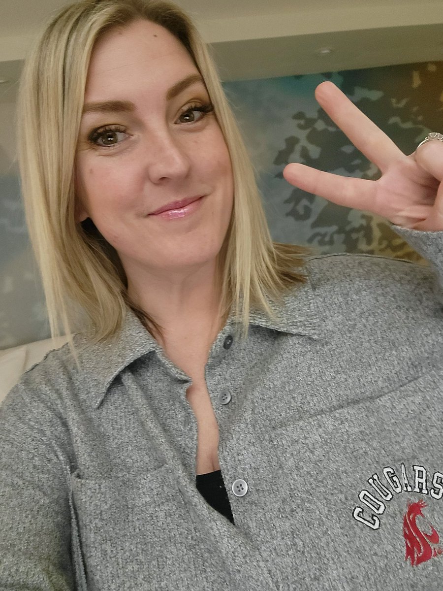 TarynKISW's tweet photo. Back in @WSUPullman for the #MurrowSymposium! I'll be part of a panel tomorrow, molding the minds of future broadcast and journalism pros! #GOCOUGS!!!!! https://t.co/1FZtiFqfit