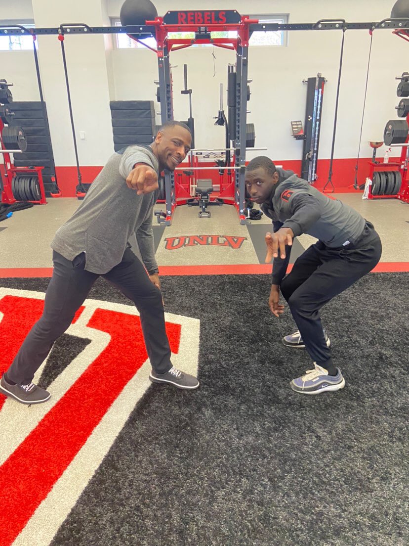 nolimit6eb's tweet photo. I had a great time at UNLV!! Glad to meet with @Da_DREAM47 !! #Gorebel🔴🔴 https://t.co/80pEFG7wY0