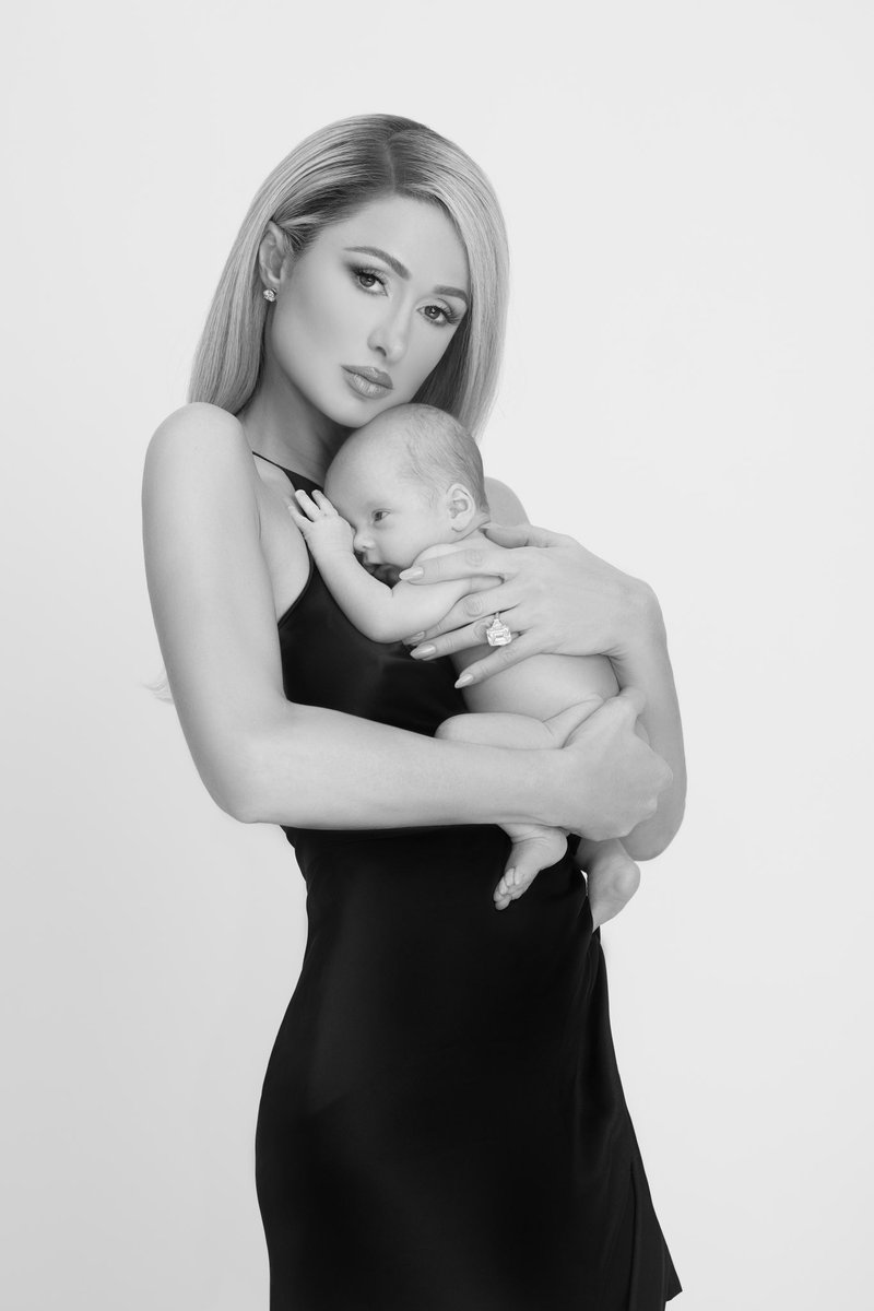 Paris Hilton tweet media