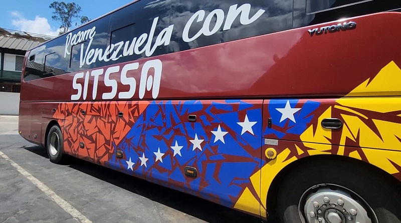 VTVcanal8's tweet photo. Inspeccionan despliegue de unidades terrestres en el Terminal La Bandera 

#04Abr

https://t.co/bJAPXSc9D2 https://t.co/eFIqCk4g1b
