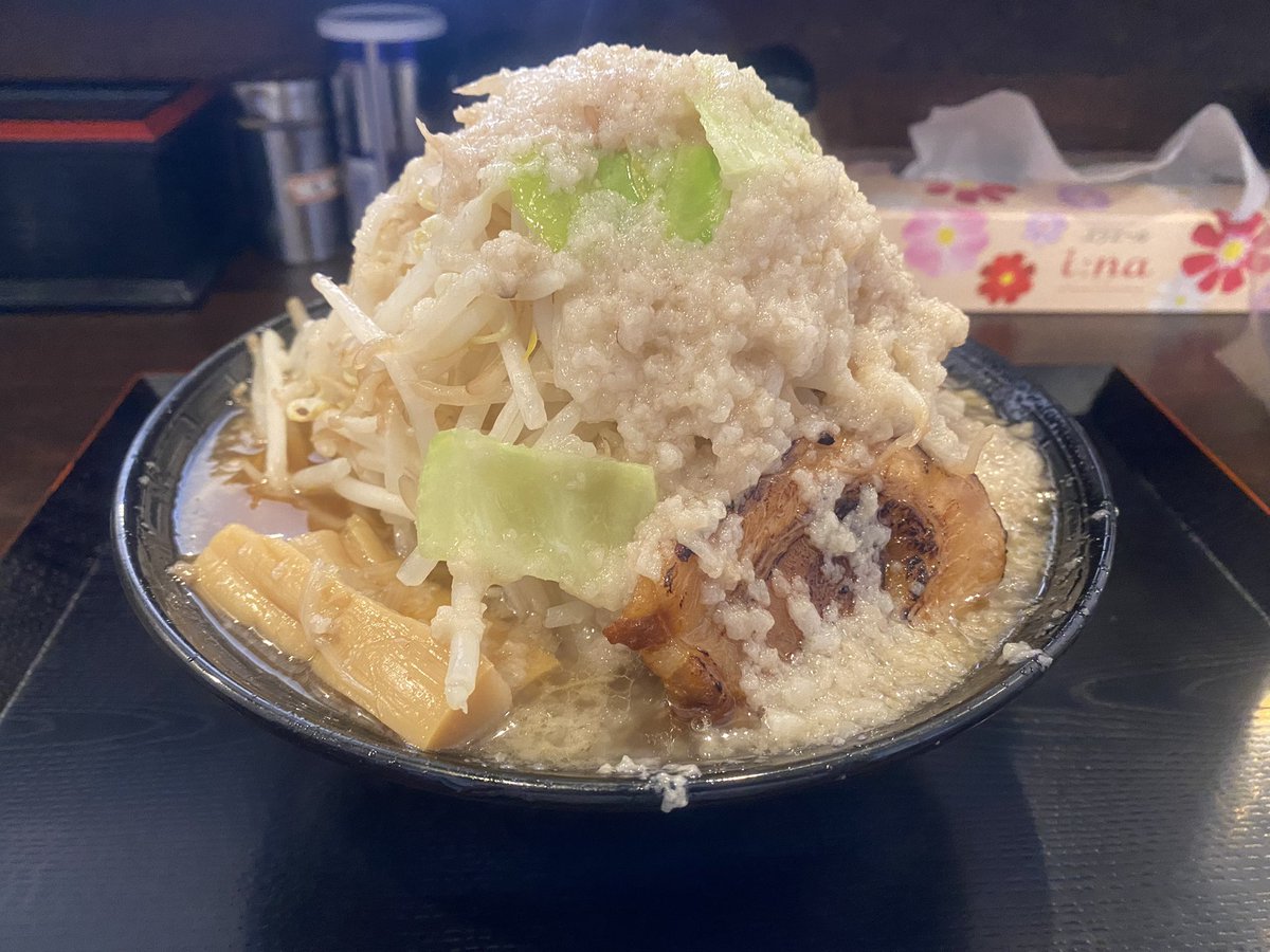 富士山も雪溶けの季節になっなようだな🤔