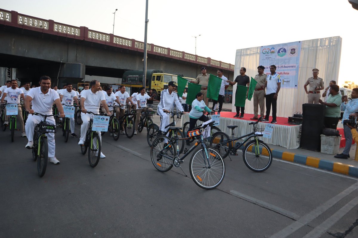 AhmedabadPolice's tweet photo. Bicycle Rally for G-20 Awareness
Ahmedabad Traffic Police

@sanghaviharsh @GujaratPolice @InfoGujarat 

#G20 https://t.co/Sg01Bs3g6e