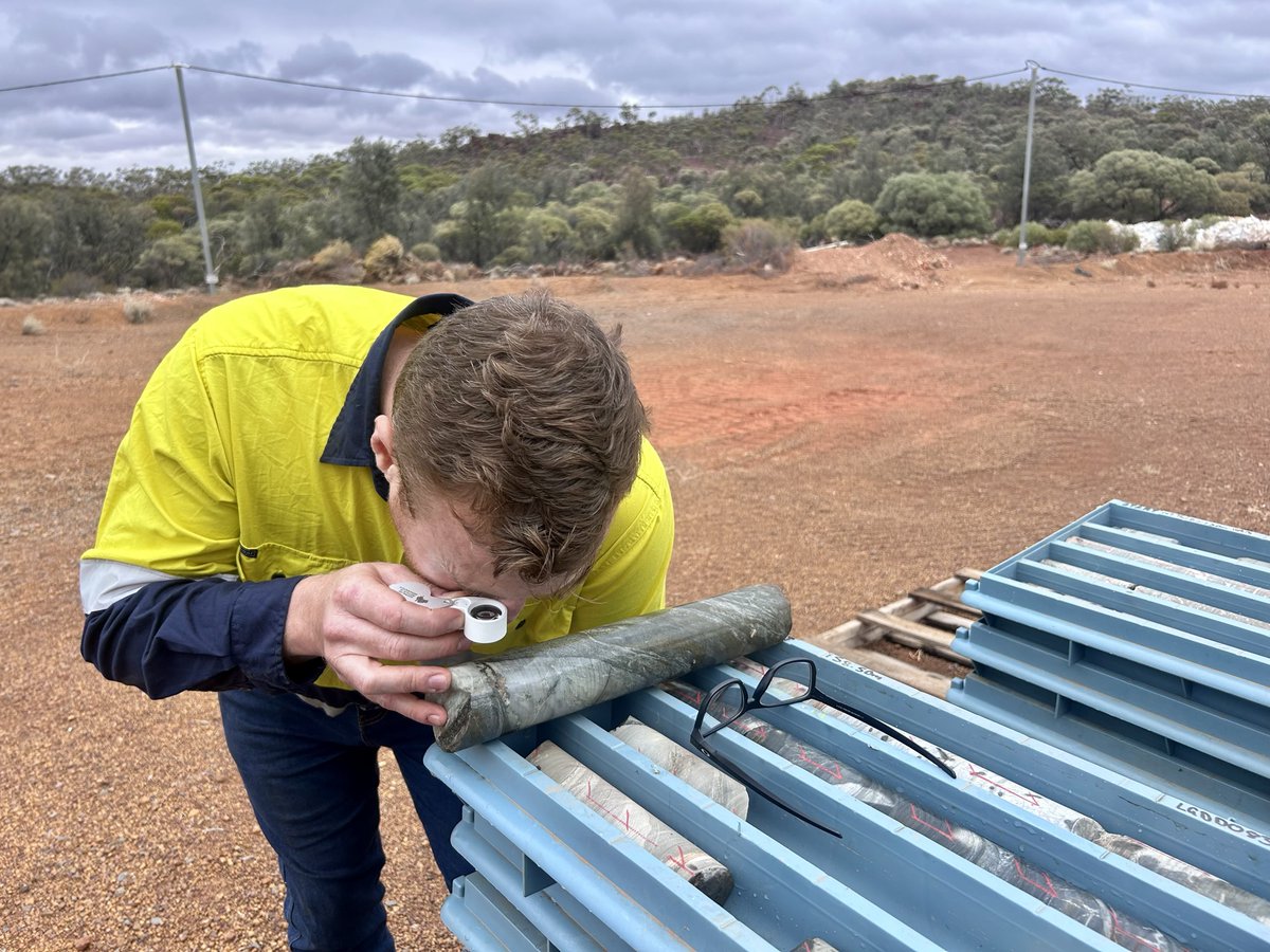 macminltd's tweet photo. As the demand for EV battery metals increases, Macarthur is reviewing its previously identified Lake Giles nickel target areas. Macarthur’s Project GM Dean Carter and Geos Tom O’Malley and Tom Ridges undertook a site visit last week to assess the nickel prospectivity.

#nickel https://t.co/QtOPCzhNwV