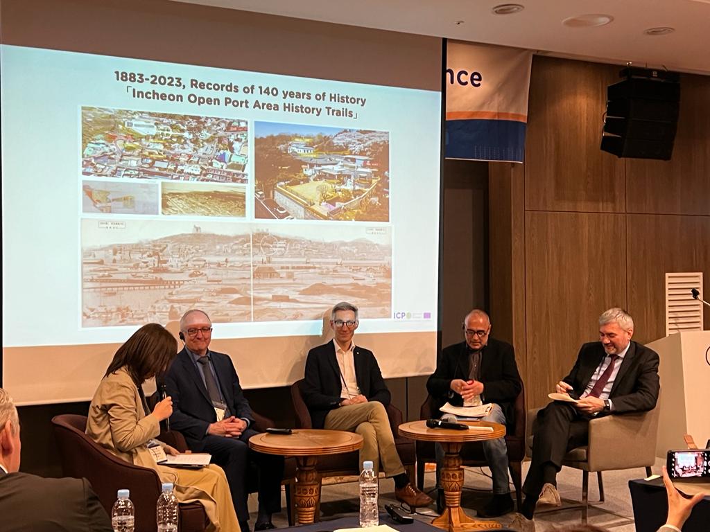 The conference also featured a cash contribution award ceremony and a visit to the Incheon Intangible Cultural Asset Education Center. To cap off the incredible day, we even had the opportunity to explore the #IFEZ #SmartCity Operation Center.
 #icpagir #IURC #sustainability