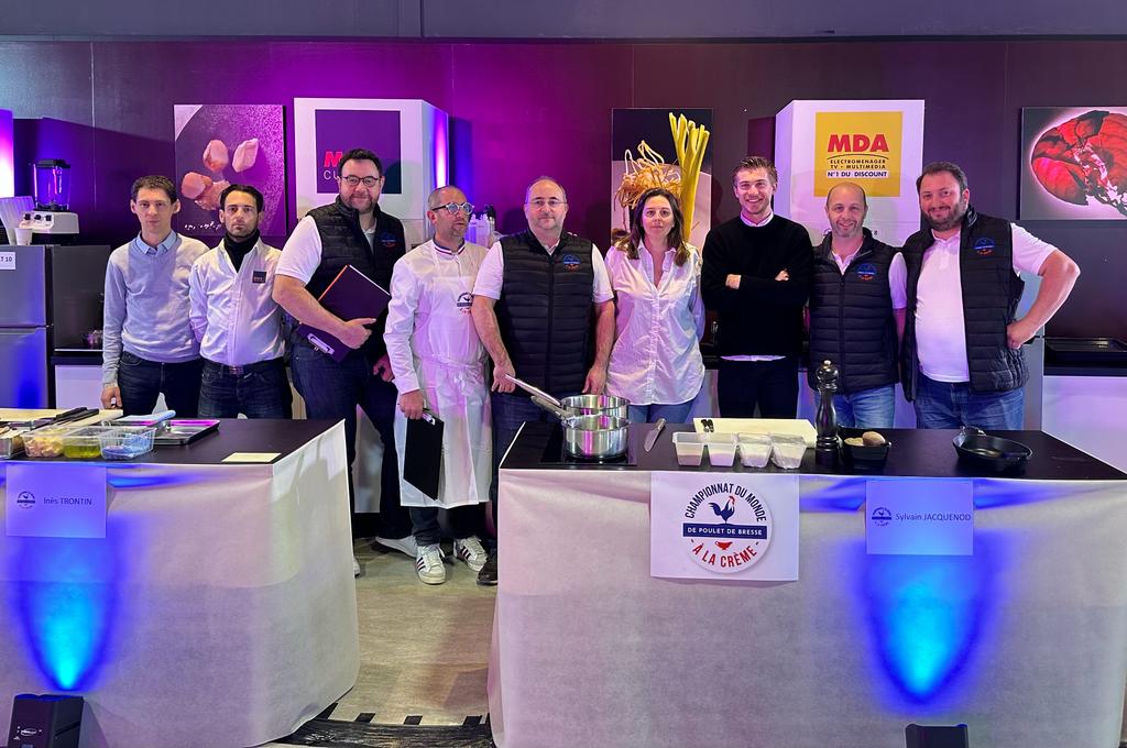 VieiraMich's tweet photo. Bravo au premier champion du monde Jean François Malle du Championnat du Monde de poulet de Bresse ! 🙃

MDA Cuisine équipait les cuisines et @MDAelectro fournissait l’électroménager de la compétition! 

#partenariat #cuisine # https://t.co/sPmE0UEITO