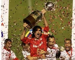 Jefersonline's tweet photo. Feliz aniversário Sport Club Internacional!
114 anos de glórias!
ORGULHO DE SER COLORADO!
#Inter114anos #VamoInter https://t.co/KzYJxREMTw