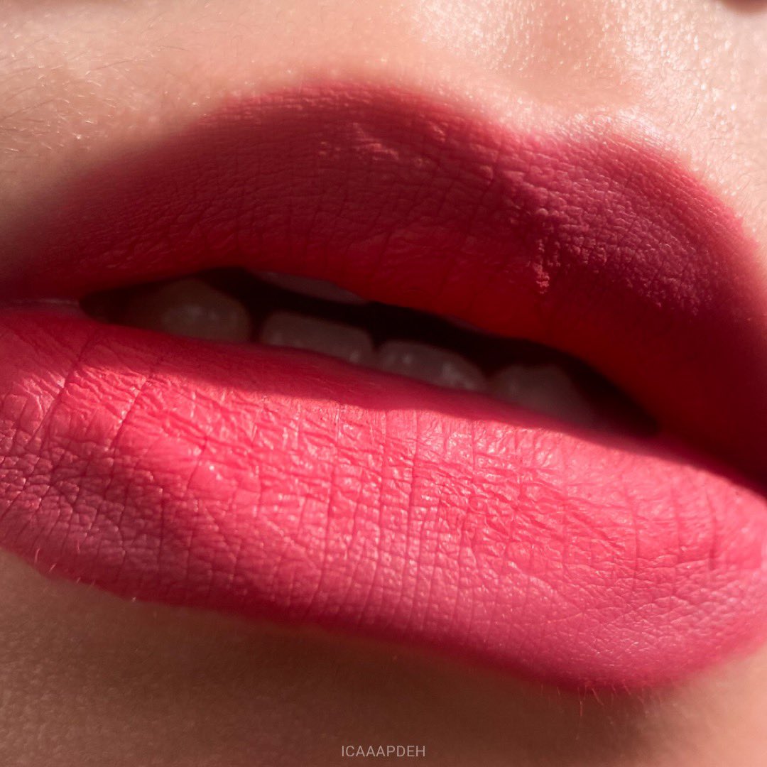 icaaapdeh's tweet photo. #ReviewnyaIca [❤️+🔁] Hah lipcream cakep gini murce loh cuma 20 ribuan?!😭👍🏻

Percaya gapercaya yess ini lip cream terbarunya @itsomgbeauty aku punya 2 shade nihh dan konsepnya terinspirasi dari setiap fase percintaanmu jiakh🤣 Jangan diskip!

#racuninmakeup #SiPalingOMG https://t.co/4vNJaN38PB