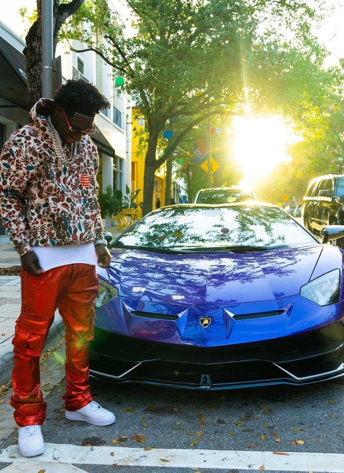 2Rare123's tweet image. Like the lambo? #TRENDZ #fypシ #2rare #outfitoftheday