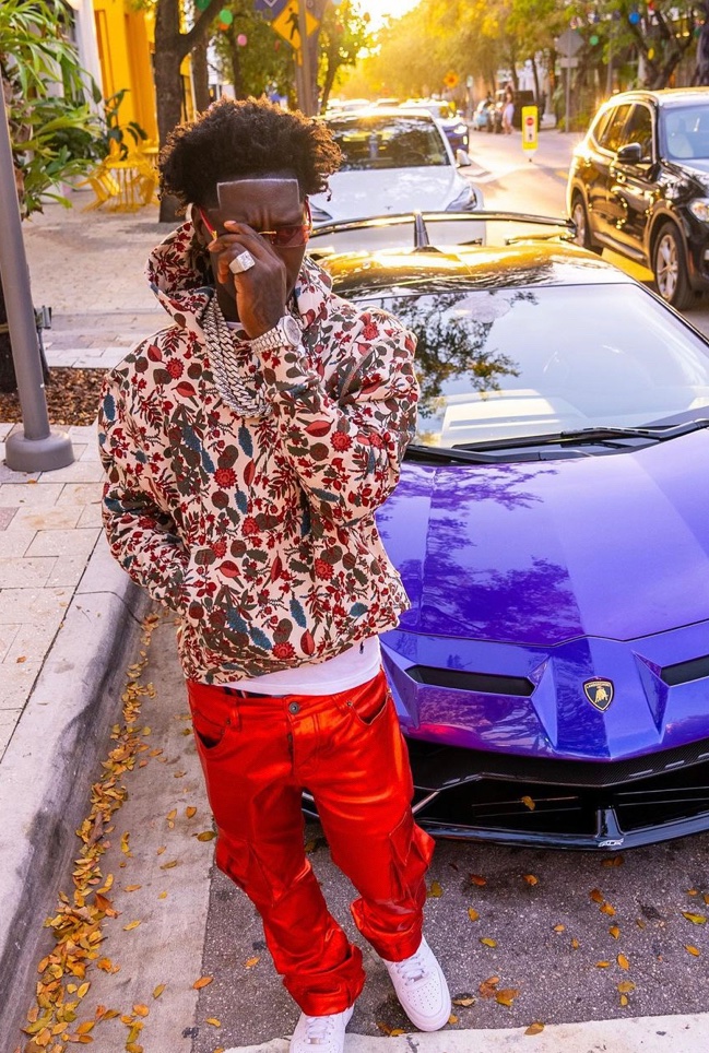 2Rare123's tweet image. Like the lambo? #TRENDZ #fypシ #2rare #outfitoftheday