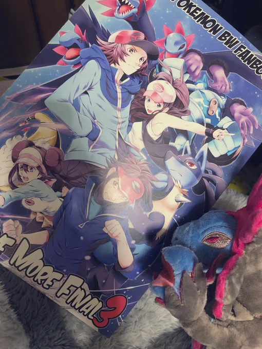 20時からイリアムでイベント開始なんだけど、初日は200円で流星さんの廃盤の本やグッズ、使ってた画集にサイン描いて送ったり、1000ポイント天井でアナログイラスト送る企画やりますクレイジー配布イベントでポイントもらうのはちょっと躊躇するけど発送代と思って  