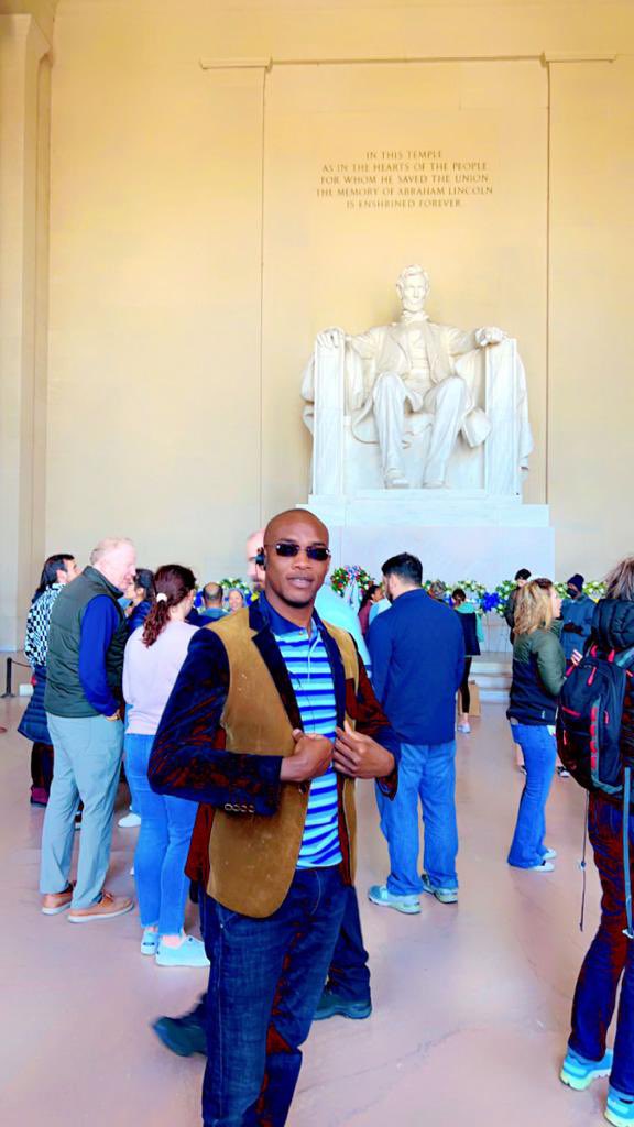 Nous avons eu l’honneur de participer fièrement avec ce programme <a href="/StateIVLP/">IVLP</a> 2023 de Washington DC, Salte Lake City (UTAH) , Portland (Oregon) en passant par Miami ( Floride) c’était une autre Ecole de la vie avec le soutien de <a href="/USEmbassyNiamey/">U.S. Embassy Niamey</a>
