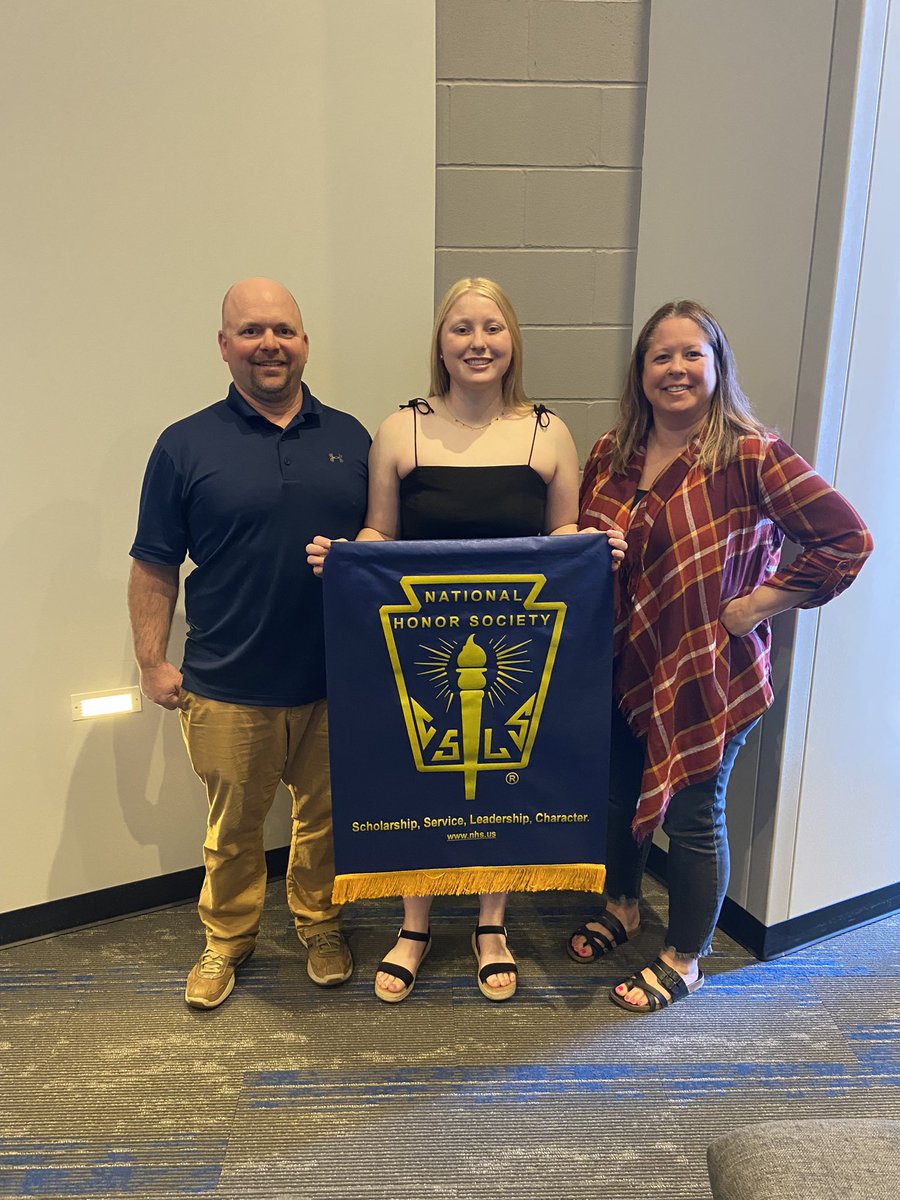 FesslerBj's tweet photo. I’m so proud of my youngest daughter, Sharli! She was inducted into the Central Springs National Honors Society tonight. She works hard and does it the right way! https://t.co/mGTomeqeDv