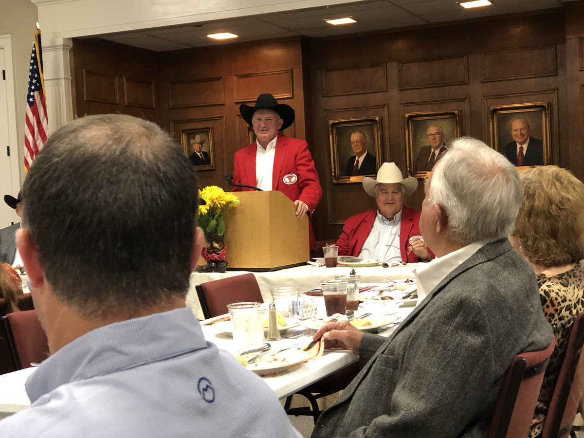 JohnHMerrill's tweet photo. It was great to be back in Montgomery tonight and attend the Montgomery County Cattlemen’s Association Annual Meeting! I am so very appreciative for these outstanding men and women who are committed to providing quality food for all Alabamians! #BeefItsWhatForDinner #All67 https://t.co/UNAS2beTYN