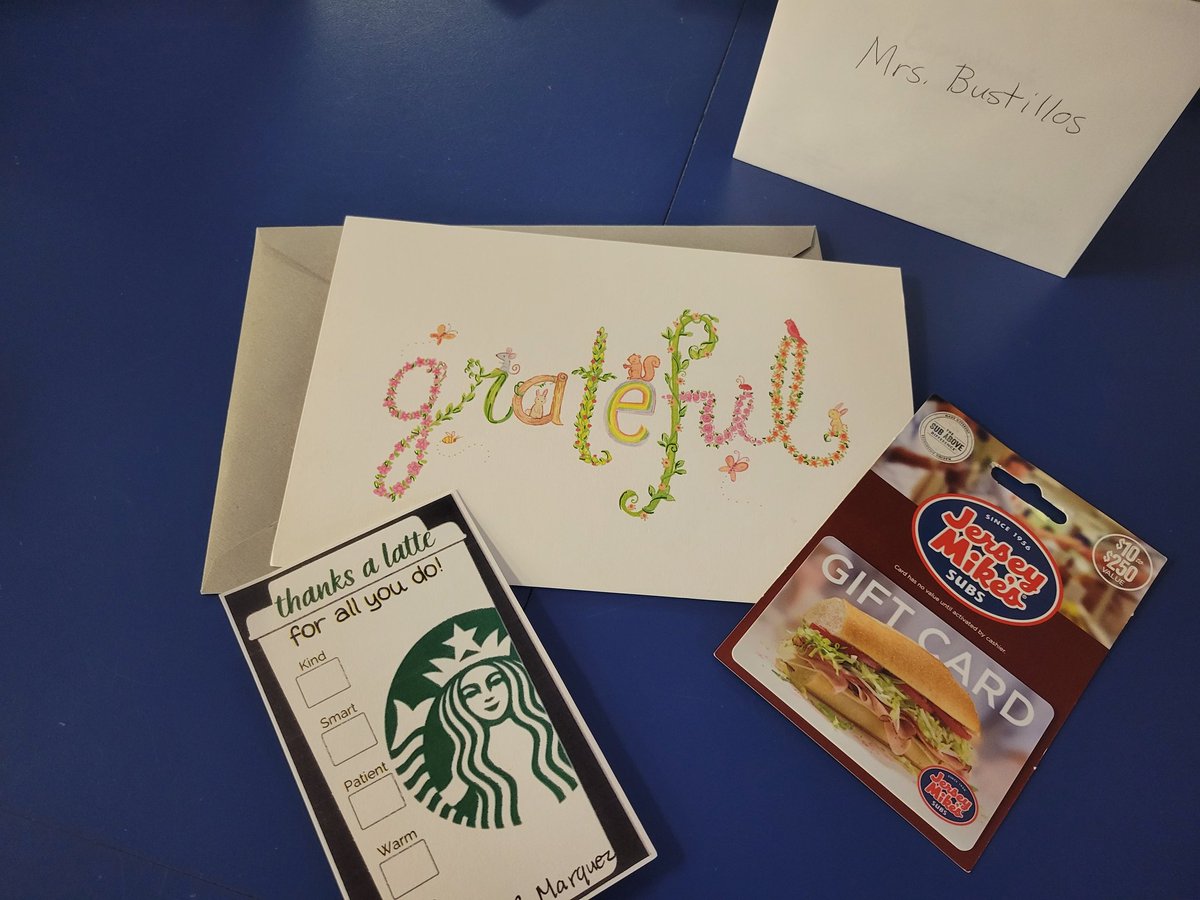 CBustillos_EES's tweet image. Great start to this amazing week. Thank you. #LibrarianAppreciationWeek #LibrarianBrags