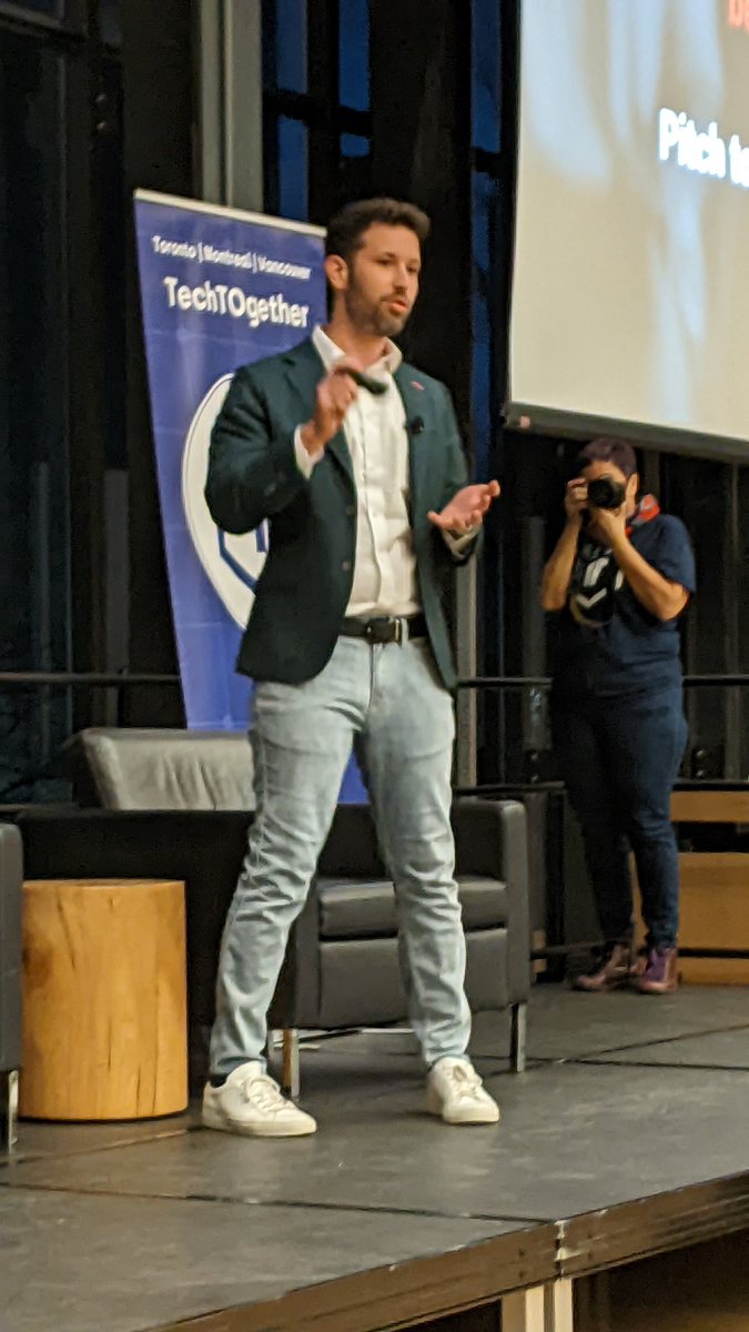 rickspence's tweet image. Liran Belenzon of Toronto-based BenchSci has raised $130 million in startup capital.
His advice to new startups is very unconventional. (See slide.)
Quality over quantity.
Speed over relationships.
&quot;Give it a try. See what happens.&quot;
#TechTO