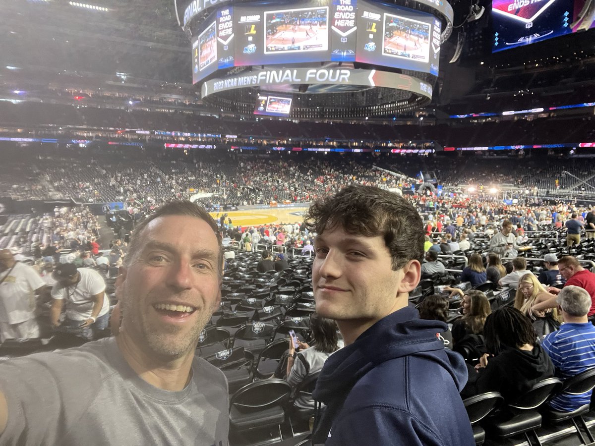 ErikPerson10's tweet photo. #UCONNselfie https://t.co/AJuMqr57Lh