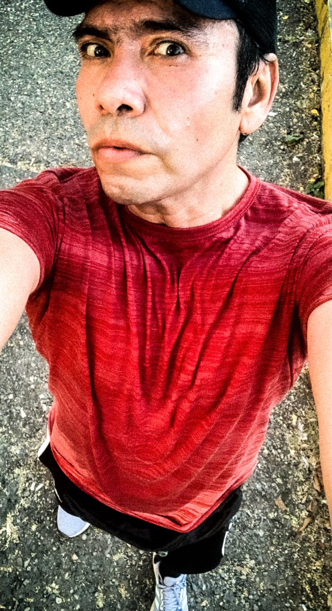 suarcus's tweet photo. No hay diferencia de días para el entreno 🏃🏻🏃🏻 salieron los Km 👌🏻#Lunes a vuelta de rueda #surestemexicano #Eledén #runner #runningatrain #Nospreparamos https://t.co/5l83f6UriF