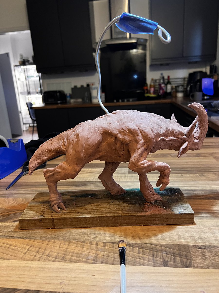 SouthernGFX's tweet photo. Hitting the clay hard over the weekend. Aluminium wire, newplast blockout, Chavant medium as the main clay  #chilltime #chavant #newplast #plasticine  #chavant #clay #sculpture #modeling #conceptdesign #creature  #creaturecorner https://t.co/UwYUTXhvC6