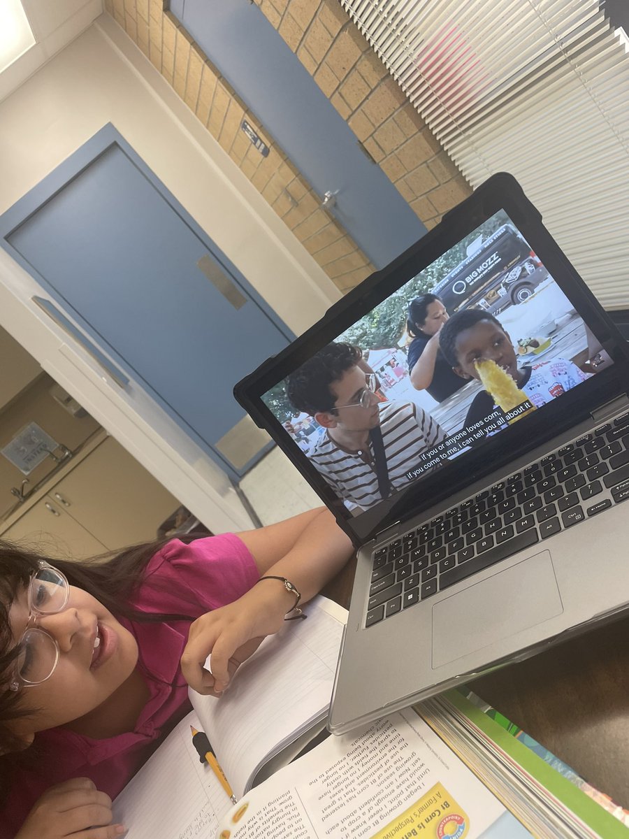 CondonsClass's tweet photo. Reading about #btcorn means having a reason to watch (and sing) the “It’s Corn” song! 🌽 https://t.co/dtNGwtUsCJ