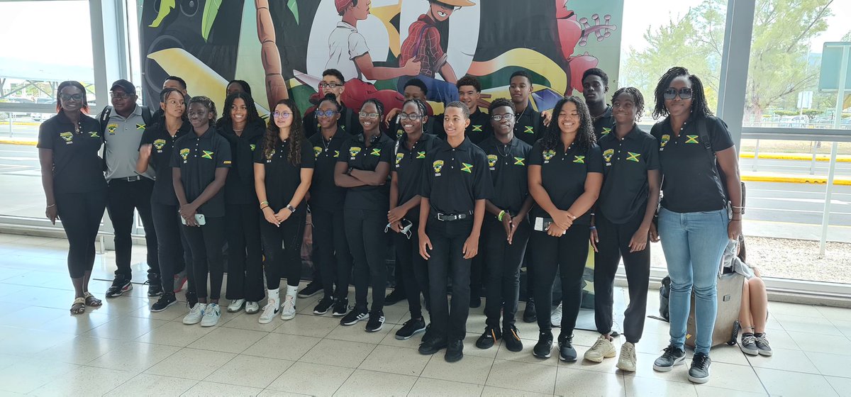 SwabyShareka's tweet photo. Happy faces of the Jamaica National Aquatics Team left for the 36th  CARIFTA Aquatics championship in Curaçao earlier today. Go team Jamaica.  #jamaicaaquatics https://t.co/MtYTGCBMKm