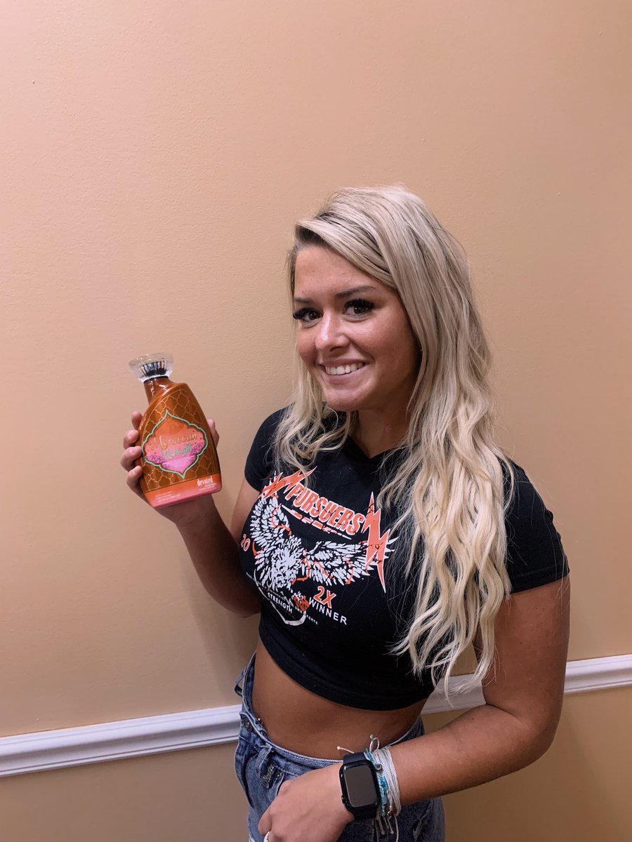 RadianceTanKy's tweet photo. NEW LOTION ALERT 🚨🚨 
- We also have new jewelry as well 🙂 
Our hours are 10am-9pm and last tan at 8:45pm :) https://t.co/KxEgZ4wokE