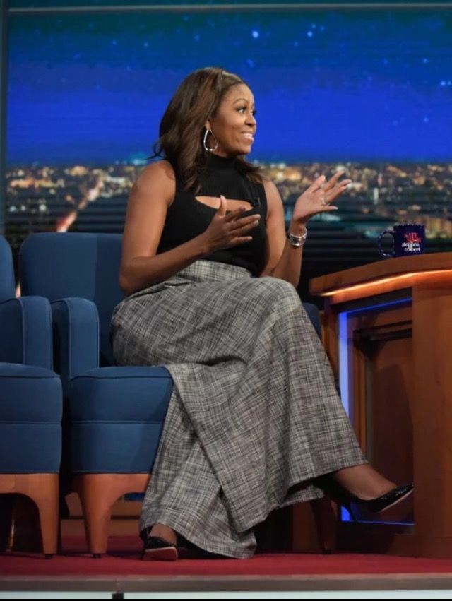 DontBotherKeiti's tweet photo. This outfit that night on The Stephen Colbert Show has never left me
#BestFLOTUS https://t.co/heijwLsluW