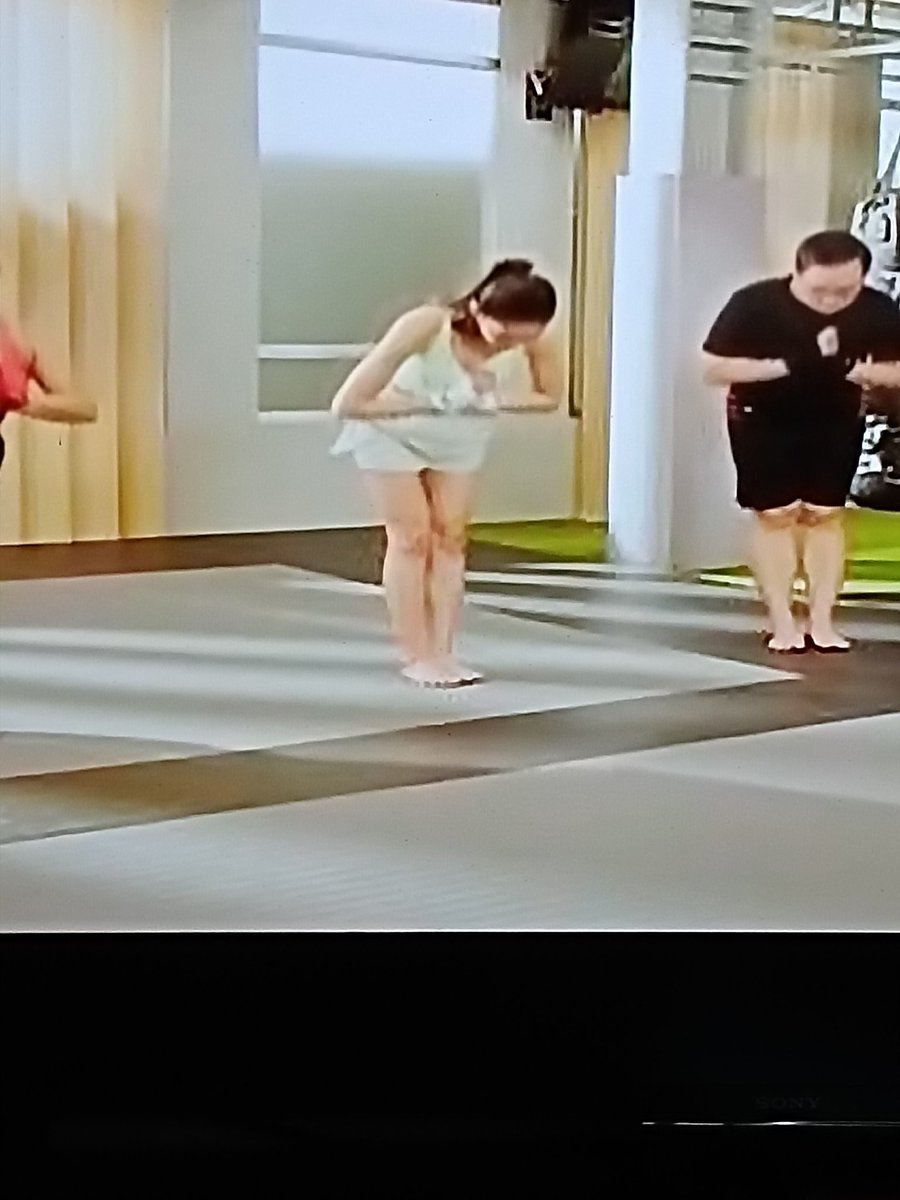 Stretching.   .. ...
MAINE MENDOZA
#93rdMainesary
#MaineMendoza
@mainedcm
#MaineGoalsTV5