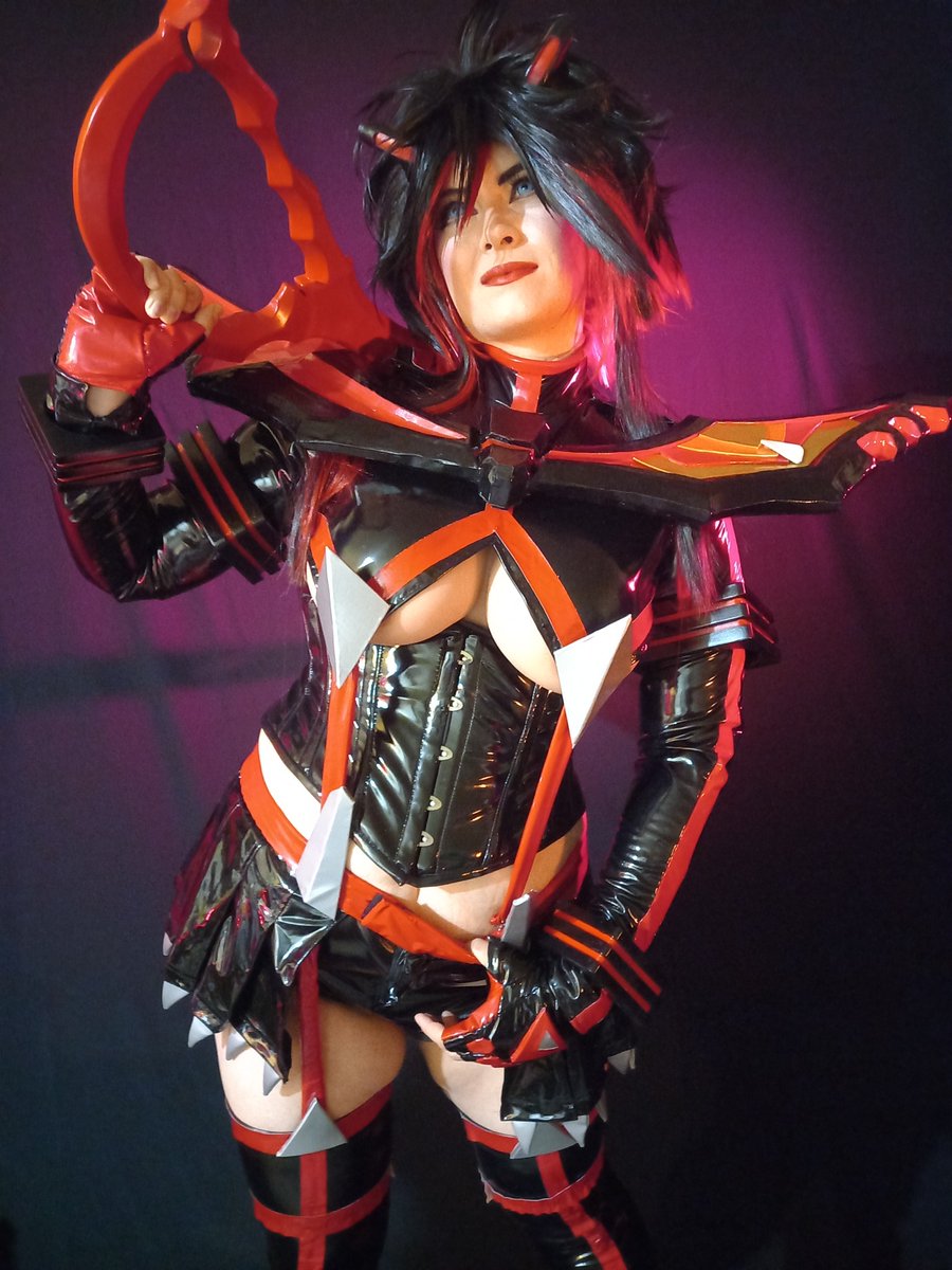 A little Kill la Kill practice test at home. Gotta wear the corset cos my back is screwed atm. But I love the how the PVC just shines #RyukoMatoi #Killlakillcosplay #Ryukocosplay