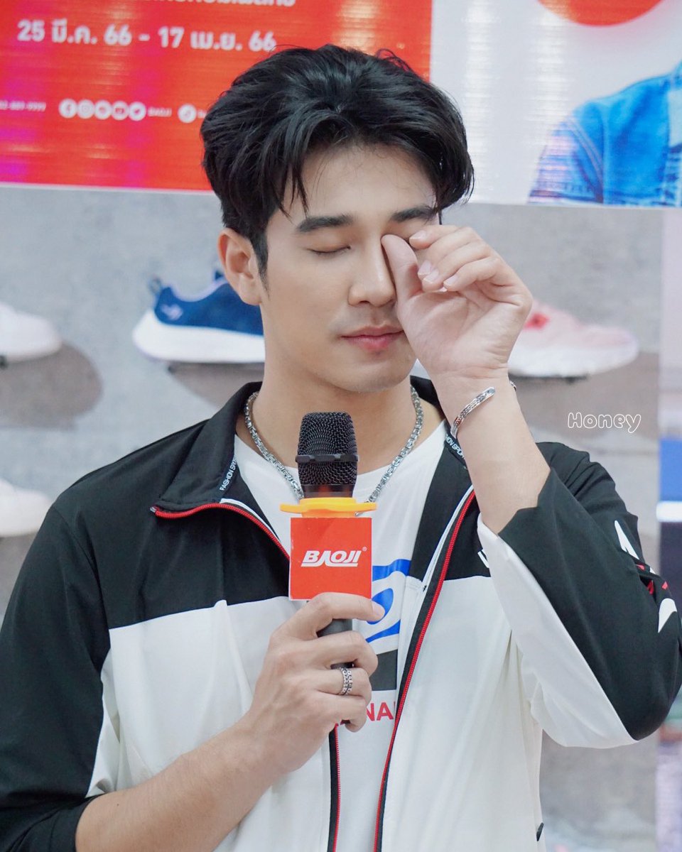 xpxnyp's tweet photo. ความรักเข้าตา ถ้าเธอมองมาจะเข้าใจ ง่อวว 💓🤟

#Baojisermthaixeuro
#baojithailand #sermthaicomplex 
#ยูโรยศวรรธน์ #ขอบคุณที่เลิฟยู #euroyotsawat 
#eurofamily @euroyotsawat https://t.co/pn9URE9MAE