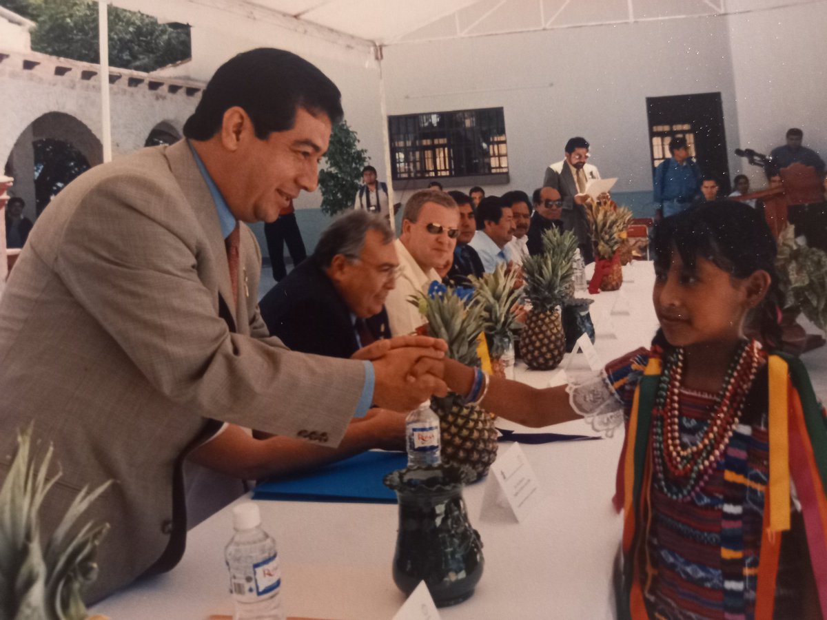 rcastellanosh's tweet photo. AQUILES LÓPEZ SOSA. Amigo entrañable, hermano en la adversidad, compañero de ideales. "Caballero de la Política". Siempre presente. Nadie muere mientras vive en nuestros corazones y recuerdos. Abrazo fraterno. Más temprano q tarde volveremos a encontrarnos. https://t.co/bV9cZ0MD2g