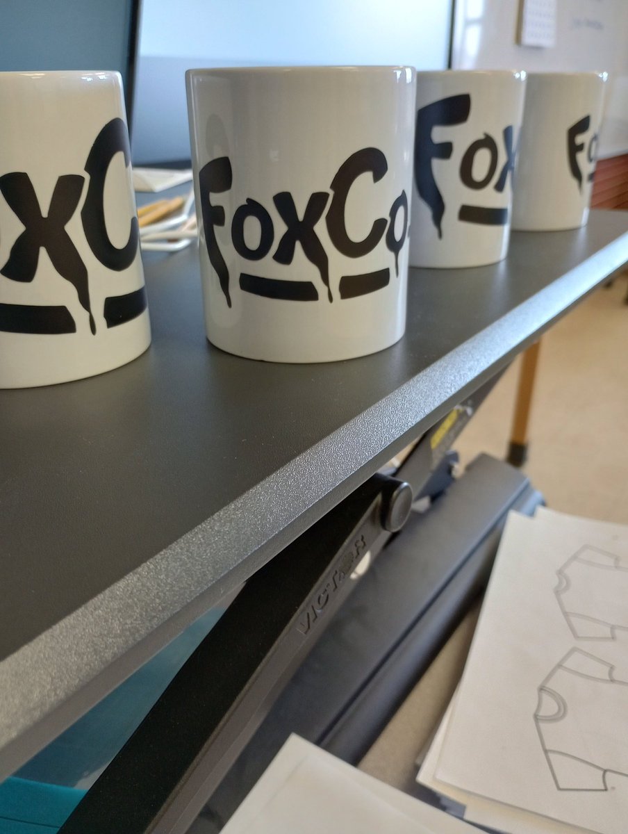 fox_edd's tweet photo. When art is life but work is priority and you have finally found a way to mix the two 💪💪 #NFTCommmunity #NFTartist #Web3 #NFTproducts #GraphicDesign #pixlr https://t.co/qzVwhOhFDd