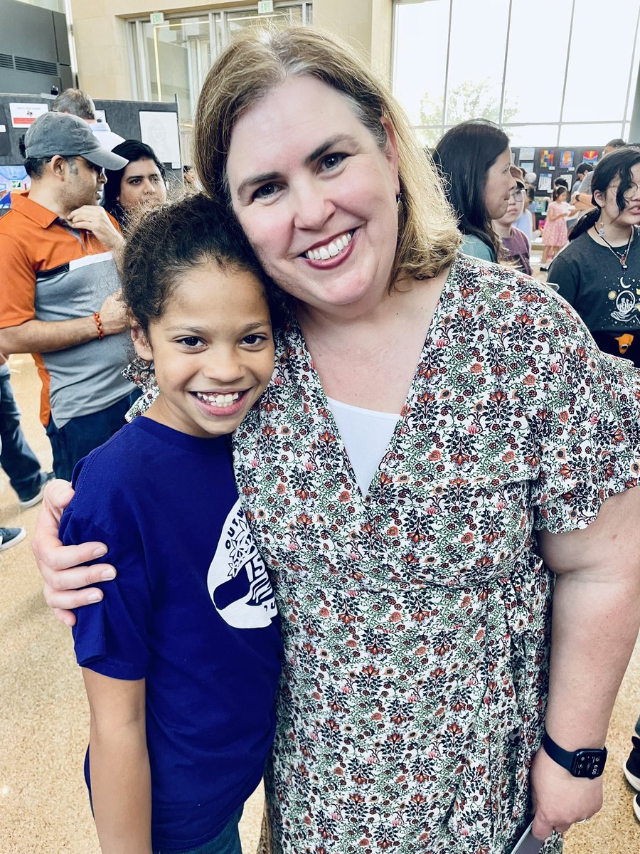 MsGreenReads's tweet photo. So proud of Ivy for representing @IsbellPride at the @friscofinearts art show! She has the most amazing teacher @PridePoirot! #IsbellPride #FISDMadeToShine https://t.co/NT77idUIxX