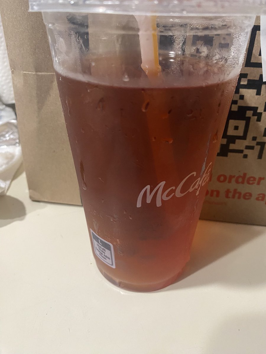 theebenitasmith's tweet photo. @McDonalds This is ridiculous! I received OLD French fries and a watered down Sweet Tea from my McDonald’s in DE from my DoorDash driver. I need this fixed ASAP! 😤 https://t.co/kAnRvMXAxf