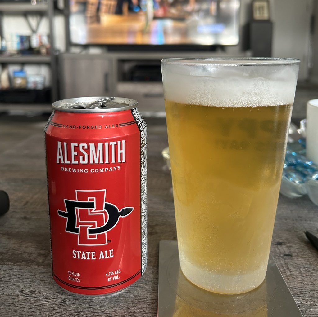 angelm_28's tweet image. Lets go Aztecs 🏀, lets win one more #SDSUAztecs #NationalChampionship