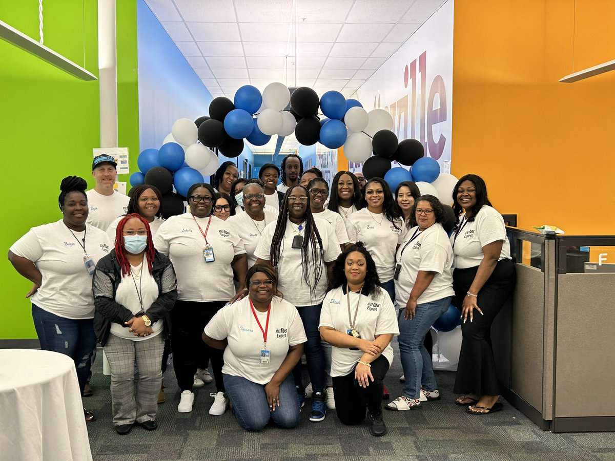 Day 1 AT&T Fiber Experts was an exciting time!! Awesome job team! Keep knocking it out the park!! @RushedaAlexis @LexusG13 @lcsmith0925 #rushhour #smithstarzz