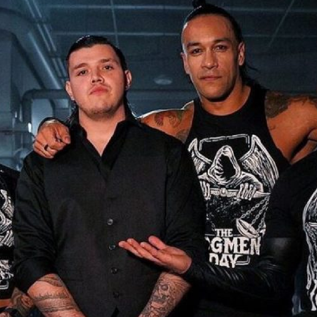 _PWChronicle's tweet photo. Bad Bunny &amp; Rey Mysterio vs. Damian Priest &amp; Dominik Mysterio seems like it will be happening at #WWEBacklash in Puerto Rico next month.

I can't wait. 🔥

#WWERaw | #RawAfterMania https://t.co/1Xwc08dbyb