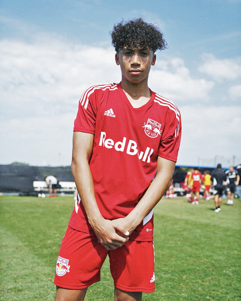 MLSNEXT's tweet photo. Julian saw they were running a BOGO sale on goals and decided to cash in. Mans loves a deal.

The New York Red Bulls product found the back of the net twice as the U15 squad cruised to a 3-0 dub.

#GACup | @adidasfootball https://t.co/TwC9HHhqGJ