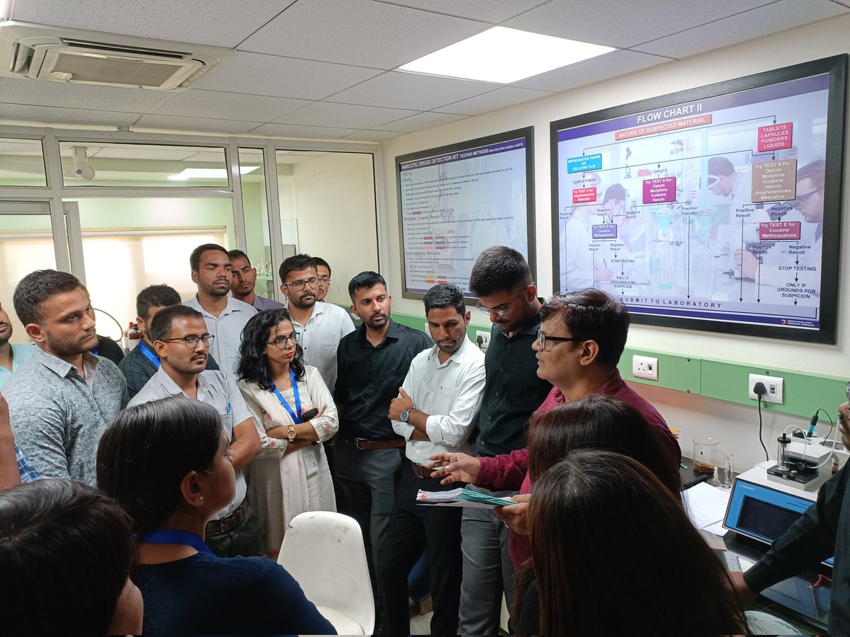 NacinVadodara's tweet photo. Induction trainees visited CRCL Vadodara on 03.04.2023 &amp; got acquainted to various NDPS identification &amp; testing procedures by the lab team. @cbic_india @nacincbic https://t.co/Xc0p1KLxPa