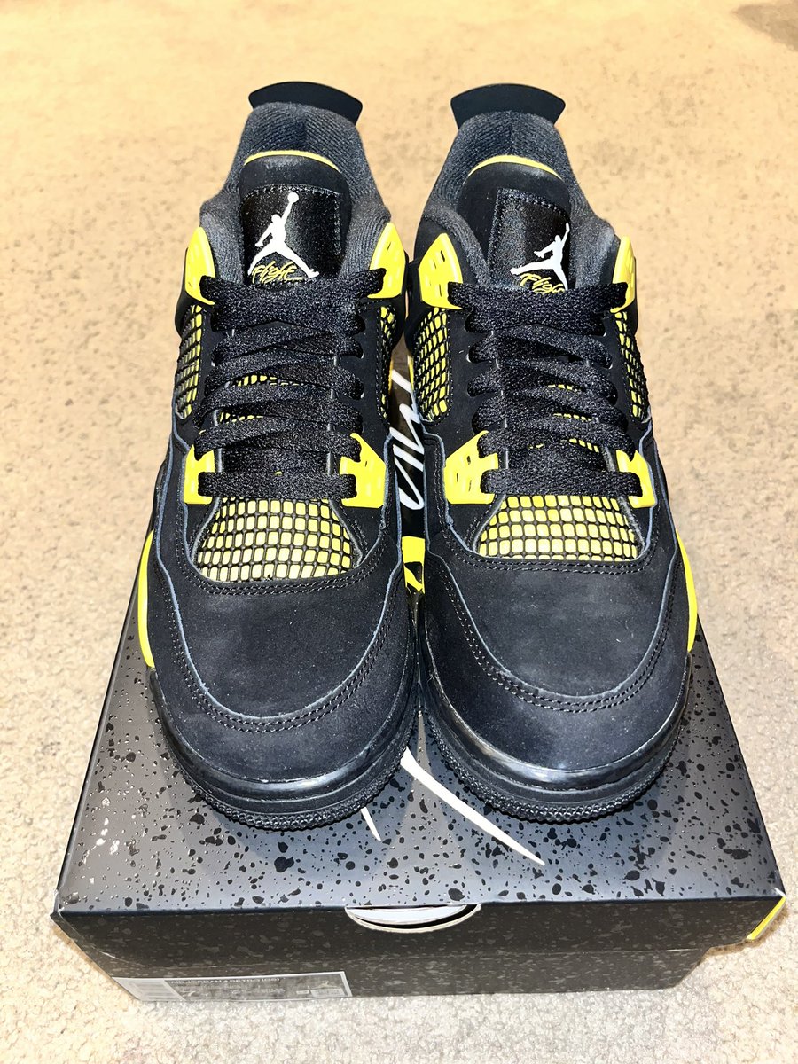 SheSneaks2 tweet media