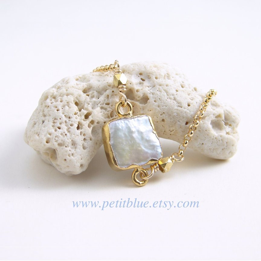 Pearl Bracelet ~ Square ~ Gemstone Bracelet ~ Freshwater Pearl ~ June Birthday ~ Dainty Pearl Bracelet ~ Minimalist Jewelry ~ Gift for Her tuppu.net/9a52765e #Etsy #PetitBlue #DaintyBracelet
