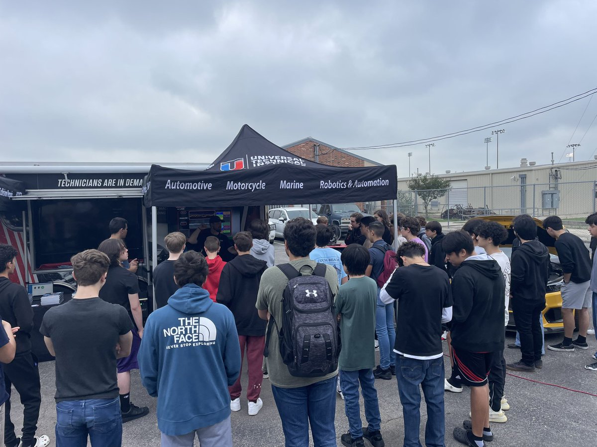 CHS_AutoTech tweet media