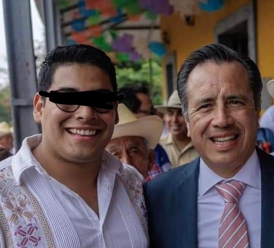 rodrigo_dector's tweet photo. En medio de la violencia contra la prensa en #Veracruz, al regidor sexto del ayuntamiento de #Veracruz, de Morena, Sebastián, se le ocurrió denunciarnos a varios medios de comunicación, por darle voz a varias mujeres que lo señalan y denunciaron por abusos. https://t.co/erIndHEqaY