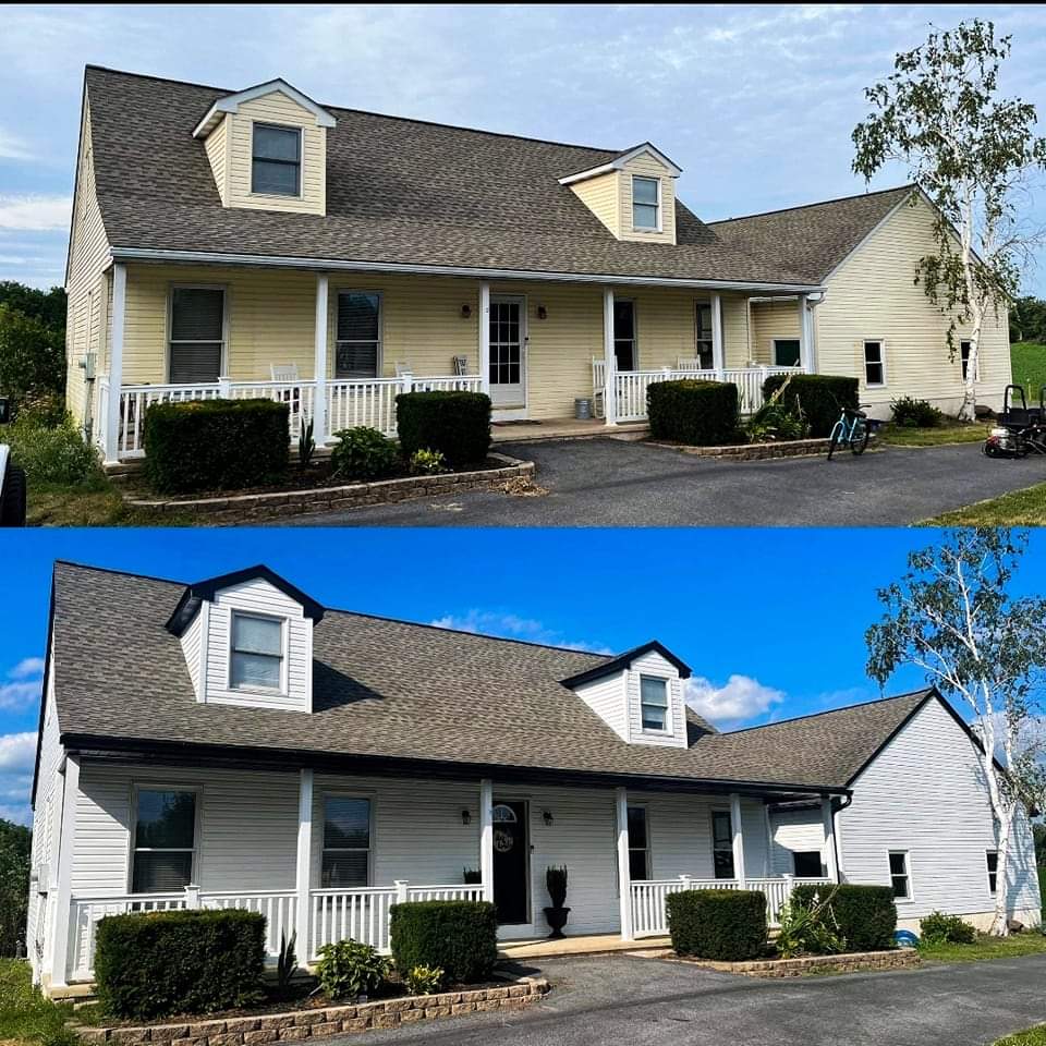 Lorikeetpaint's tweet image. The project manager met with the clients who wanted to transform this farm house.  We painted the siding white and the downspouts and soffit were painted black ⚫️ .  It was a team effort to make the homeowners dream come true.  #Lorikeetpaint #painthouse #drywallfinish #farmhouse