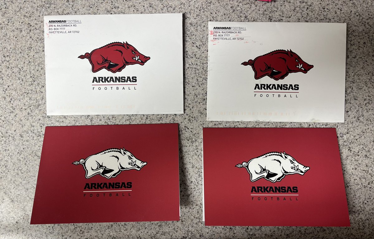 ChantzHursey's tweet photo. Thank you so much for the mail!!! @CoachSFountain @RazorbackFB https://t.co/XSAcu7vpSZ