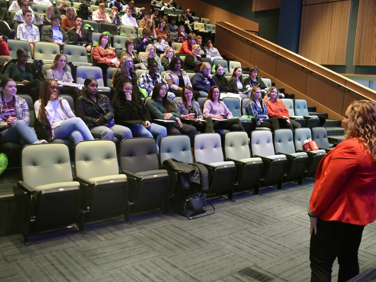 youngstownstate's tweet photo. OSCPA's Accounting Career Days provide students a chance to explore what it takes to become a CPA, how to navigate an accounting career path, and what an accounting degree can do to pave the way for a successful future! Thank you to everyone who helped make this day a success! https://t.co/eN9y7Rnh6l