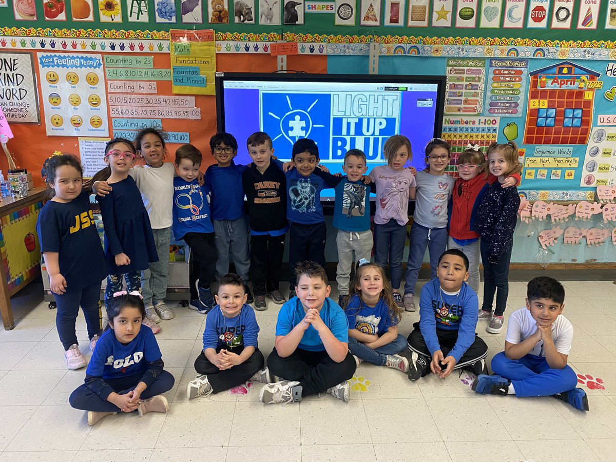 Light it up BLUE 💙 <a href="/JohnnyCougar/">John Street School</a> #WeAreFranklinSquare