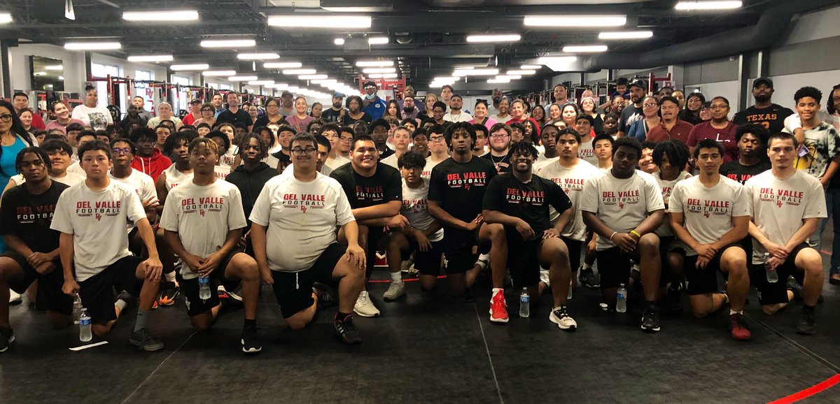 FAMILY.
Extremely successful FIRST Lift-A-Thon, The parents and community of DV America showed up and showed out for our student athletes. It was a great day to say the least. THANK YOU ALL VERY MUCH. #ItsAGreatDayToBeACardinal #Family #CloseTheGap