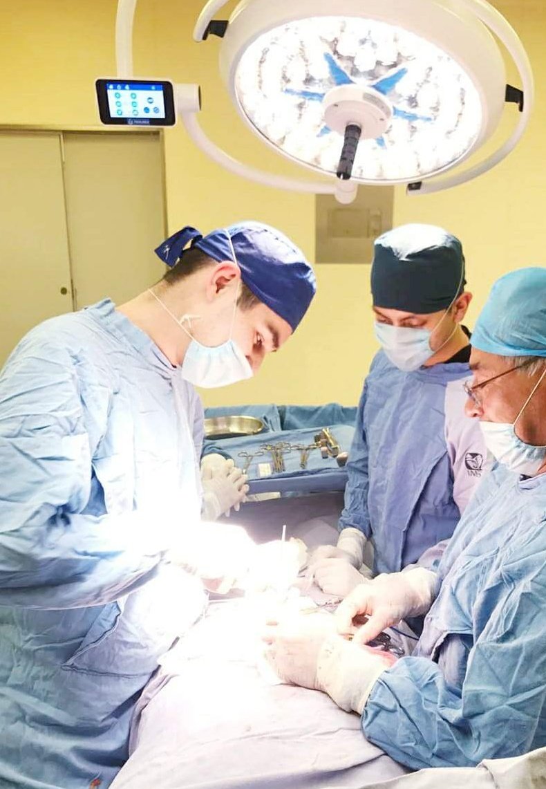 jearlugo's tweet photo. De R1 de Cirugía General a MB de Cardiotórax 🫀 https://t.co/JoAnzUnhOG