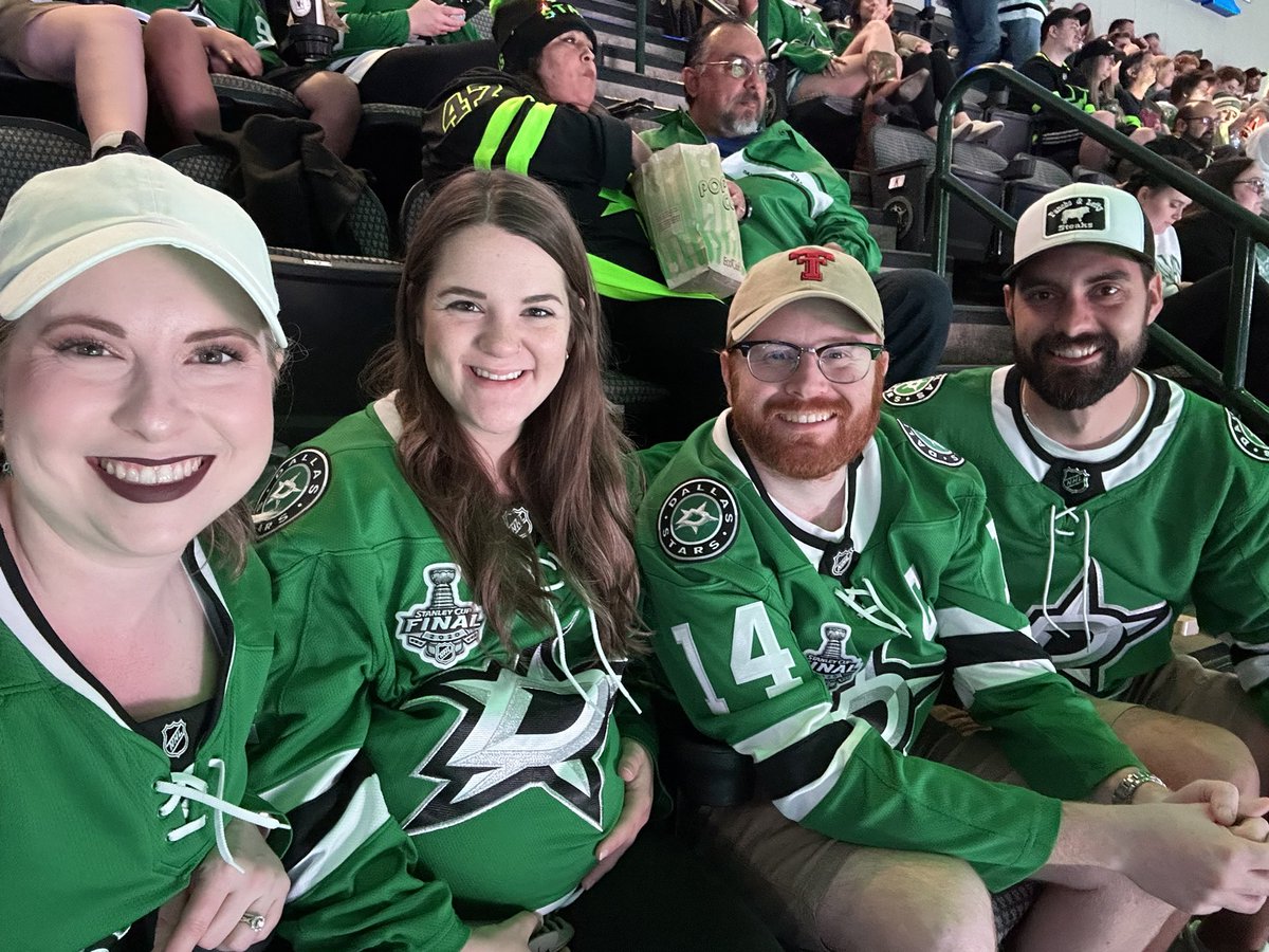 Let’s go Stars! Lil’ O needs to be our good luck charm to clench tonight!!! <a href="/travcitylimits/">Travis 🌵</a>