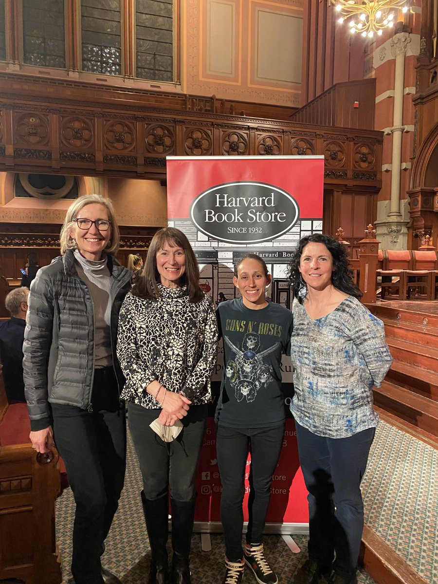 Mama_Pru's tweet photo. Had a fantastic time listening to ⁦@des_linden⁩ on her Choosing to Run book tour. https://t.co/clkXwcQOwy